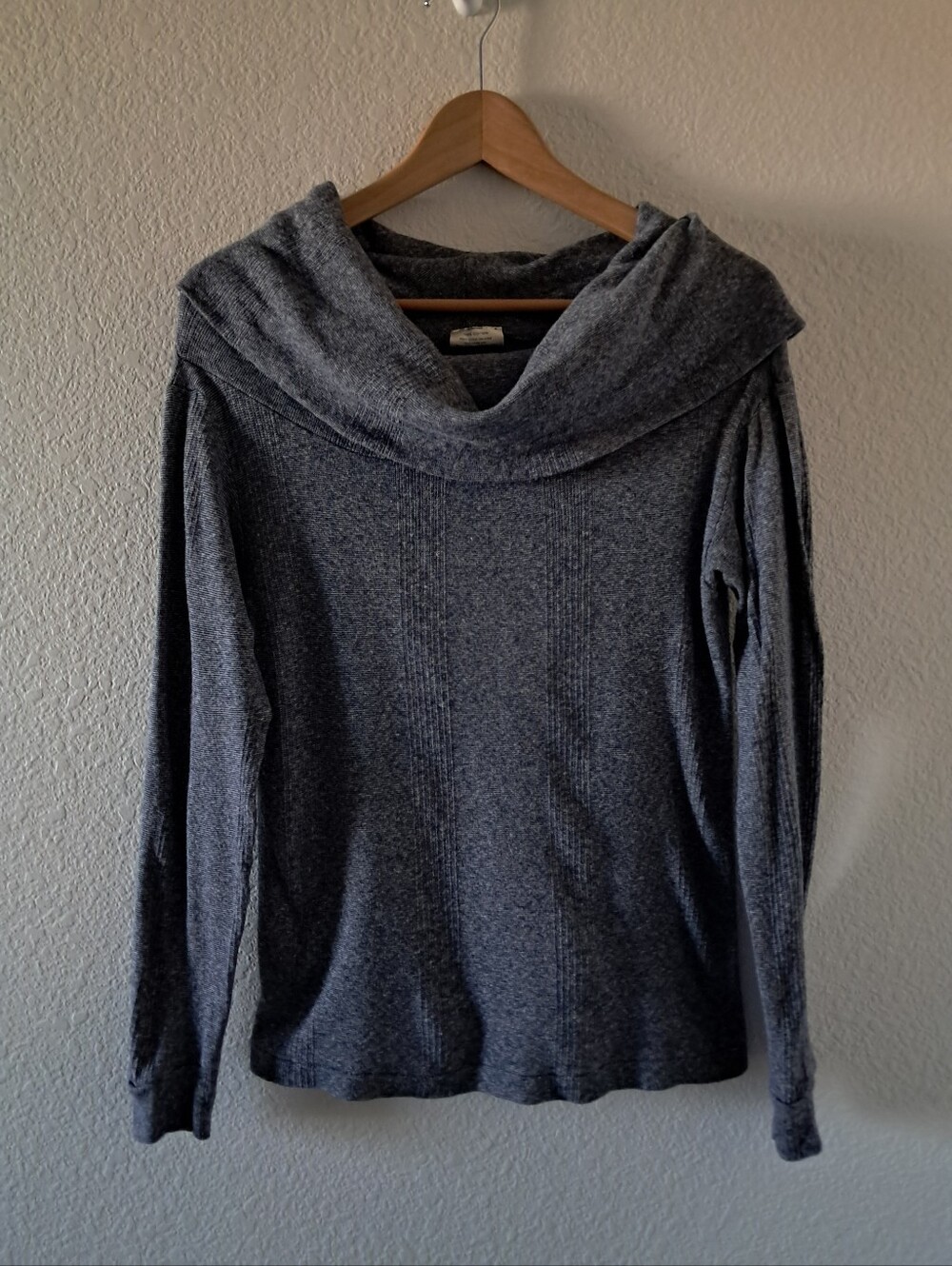 Curator SF Cowl Neck Knit Top Womens Size Medium Gray Subtle Striped Eco Ethical